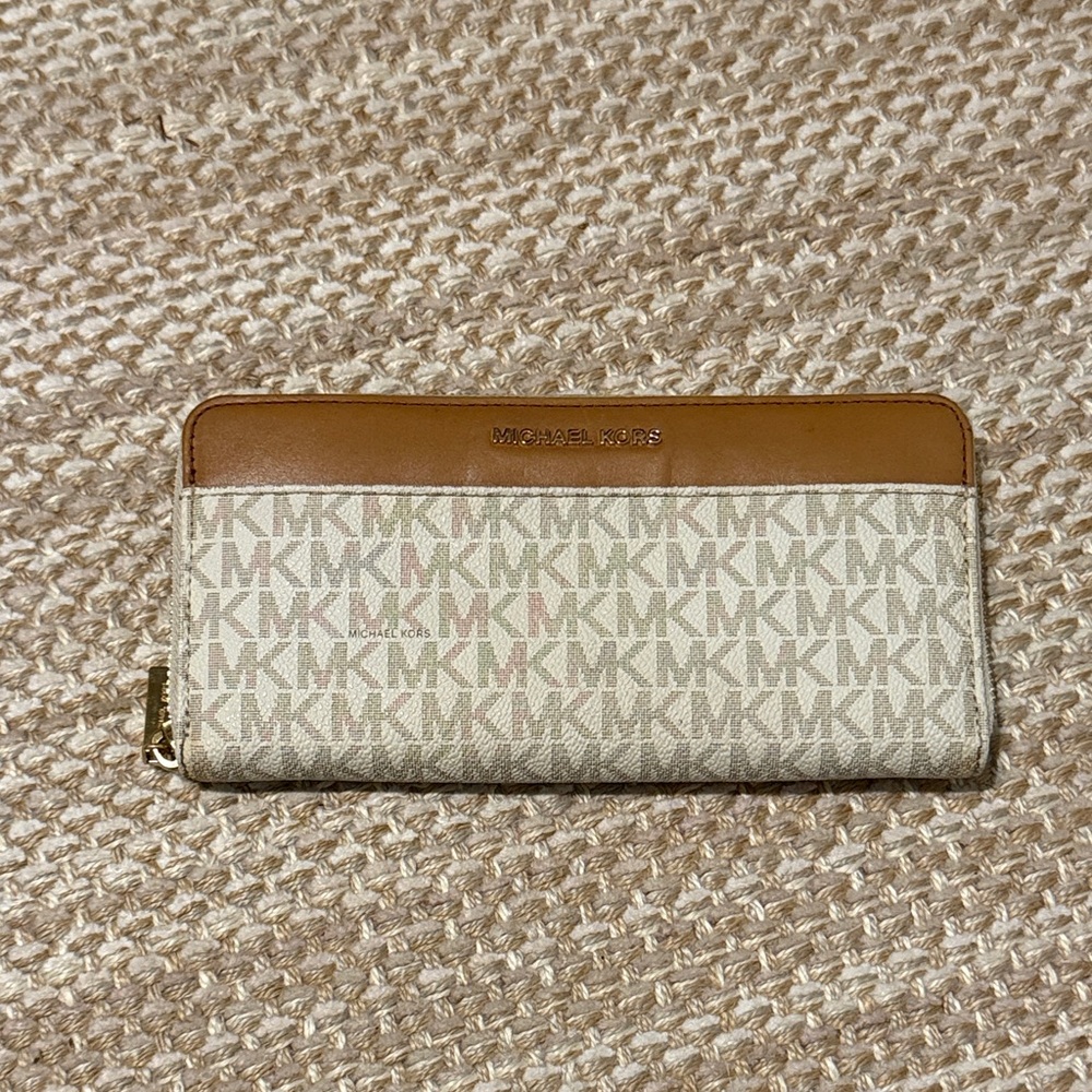 Michael Kors Vanilla Mercer Signature Logo Wallet